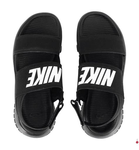 nike tanjun sandals size 12.